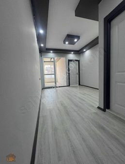 Uygun Fiyat Geniş 1+1 Otobüs Durağı Önünde Erenköy Mh