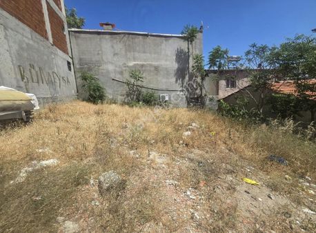 Acil İzmir Menemen Asarlık Mah De 149m² Konut Arsası