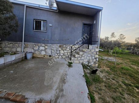 Aliağa Foça Yol Güzergahında 1300m² Arsa İçin De 2+1 Satılık Ev