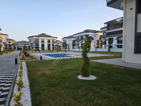 Havuzlu Güvenlikli Site İçerisinde Sıfır 2+1 Asansörlü Yazlık