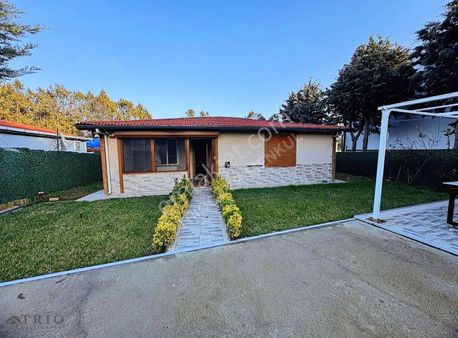 Çatalca Kestanelikde Geniş Arazisi İle Satılık Müstakil Villa