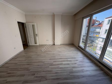 2oda 1mutfak 1salon Adliye-sgk Yakınında Satılık Daire