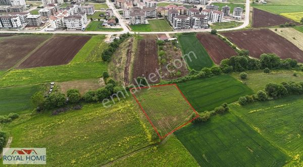 Akçalarda İmara 1 Parsel Mesafede Fırsa Beklentisi Yüksek Yer