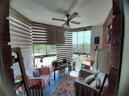 Kuşadası Marina Bölgesi Deniz Manzaralı Satılık 3+1 Daire