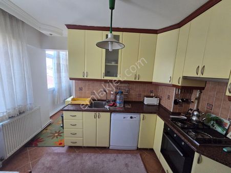 Karaköy Cadde Üzeri 3+1 Full Eşyalı Kiralık Ara Kat Daire