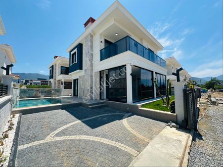 Kuşadası Davutlarda Müstakil Özel Havuzlu Lüks Villa