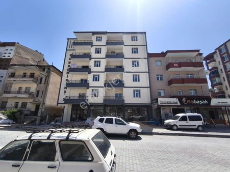 Cm Emlaktan, İlhanlı Mah. Kaya Market Yakını 3. Kat 3+1 Sıfır Daire