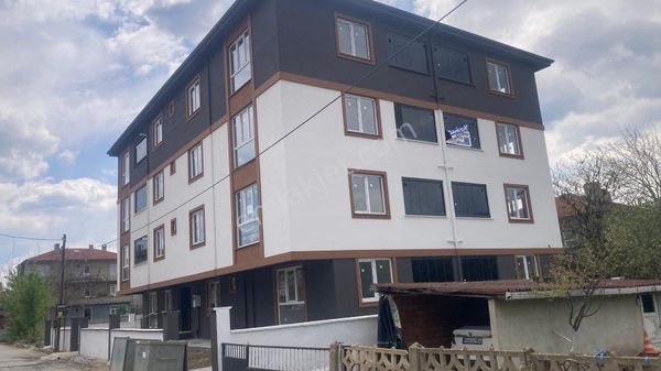 Muratlı Alttan Isıtma Ebeveyn Banyo 2+1