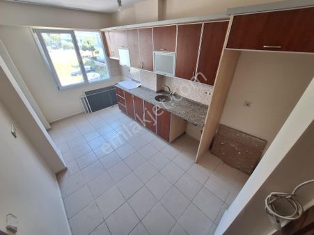 Kumsaldan Altınkumda Ayrı Mutfak Denize 300 Mt_2+1_ Arakat Daire