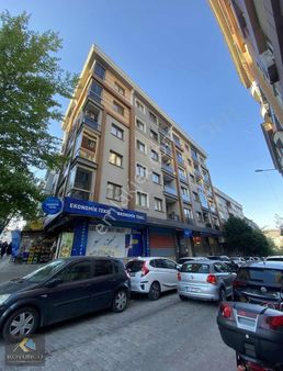 Gaziosmanpaşa Meydanda Asansörlü Satılık 2+1