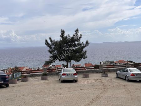 **arya**dan Küçükkuyu'da Deniz Ve Midilli Manzaralı 3+1 Daire