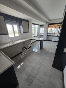 Kuyulukta Cepheleri Ferah Geniş Oturumlu 2.5+1 Lüx Dairemiz