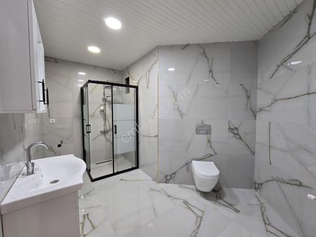 Mederes Mahallesinde 2+1 Geniş Oturumlu Deniz Manzaralı Daire