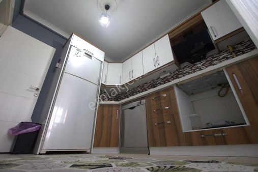 Kumsaldan Altınkumda 4 Yaşında Doğalgazlı Ön Cephe _2+1_ Daire