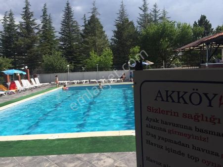 Oldpol Emlak'tan Doğayla İç İçe, Lüks Eşyalı Dubleks Villa – Akköy Sitesi’nde Hazır Hayat!