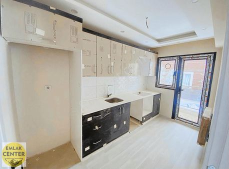 Emlak Center'dan Muradiye'de Satılık 2+1 K.mutfak Sıfır Daire