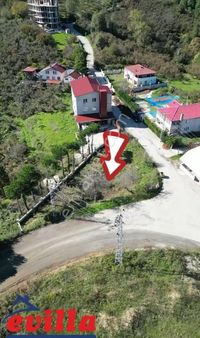 2 Yola Cephe Acil Satılık 682 M2 Tarla