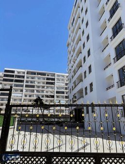 Sezer Emlaktan Derebahçe De Satılık Daire