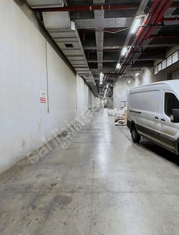 İkitelli Org.san.bölg. İpkas Sanayi Siteside Satılık Boş İşyeri.