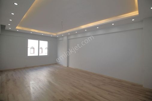 Retro’dan Palmiye Mah’de Sahile Adım Mesafesinde Masrafsız 3+1