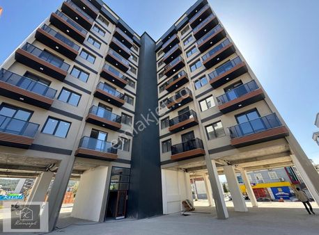 Konsept'den Metro Karşısında-balkonlu-sıfır 1+1 Satılık Daireler