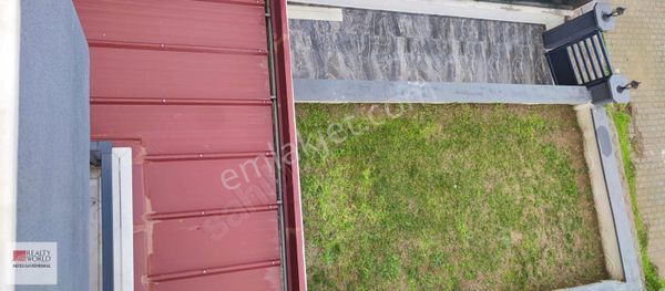 Rw Nefes' Ten Denize 600 M. Mesafede 3+1 Villa