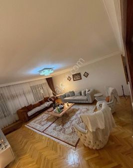 Zeliş Emlaktan Yenimahalle Çınar Sokakta 3+1+kilerli İvedik Metro Ve Şehir Hastanesi'ne Yakın