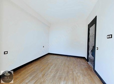 Tece Deniz Mah Site İçerisinde Geniş Oturumlu 1+1