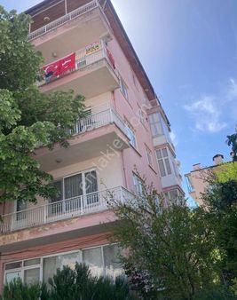 Burdur Merkez Stadyum Karşısı Satılık Ara Kat 160 M2 Daire