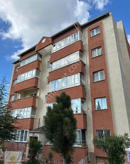 75. Yıl Mahallesinde Site İçinde Satılık 3+1 Daire