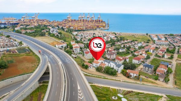 Deniz Manzaralı Ve Caddeye Sıfır Satılık Tripleks Müstakil Ev