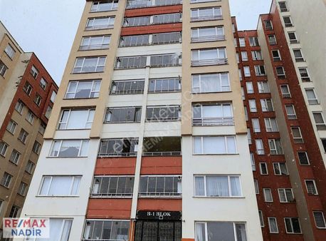 Remax Nadir'den Stad Park Evleri 3+1 Daire
