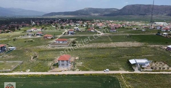 Korkuteli Bozova Mah. 638 M2 İmarlı Parsel