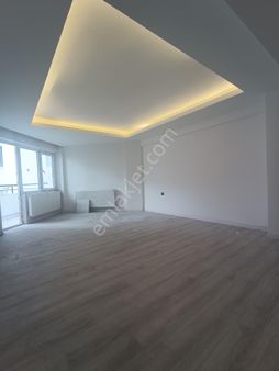 Hisar'dan Şehrin Merkezin'de Arakat İçi Yapılı 3+1 Daire