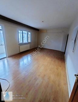 Bağcılar Çınar Da Satılık 3+1, 130 M2 Ara Kat Daire