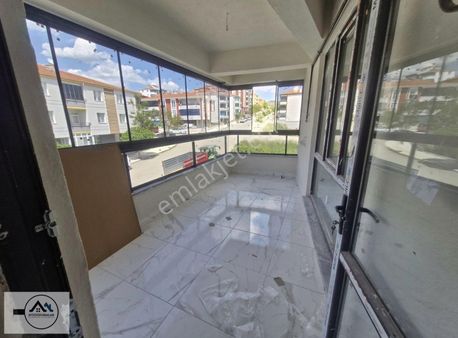 Aydoğdu'dan Kakaç Okulu Civarı 2+1 Ebe Beyin Banyolu 0 Daire....