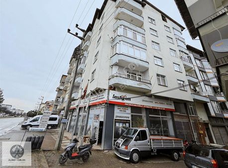 Alibey'den Terme Asfalt Kenarında Satılık 2+1 Bakımlı Daire