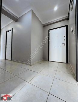 Metrobüse 1km Beylikdüzü Hasırcılar Arkasında