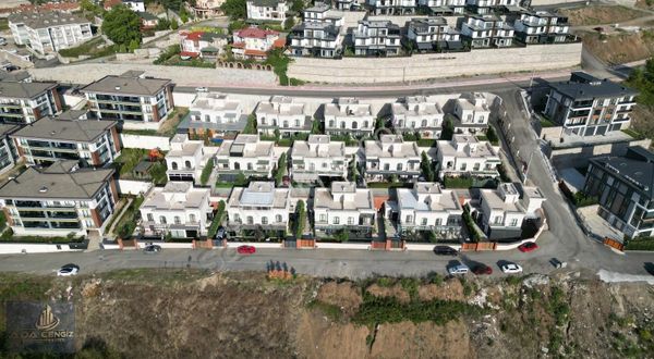 Serdivan İstiklal Mah Bu Yapı Vadi Villalarında Ultra Lüks Villa