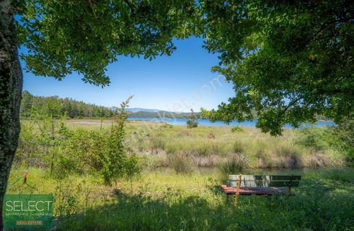 Marmaris Okluk Koyu'nda Denize Sıfır Ev Ve Arsa
