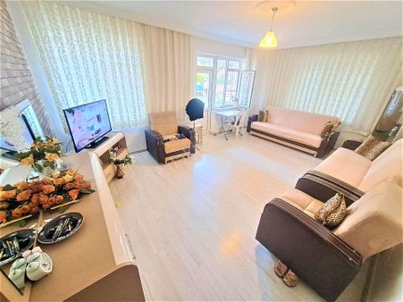 Akçay'da Alfa Gayrimenkul'den Ön Cephe Ayrı Mutfak Doğalgazlı 2+1 Daire