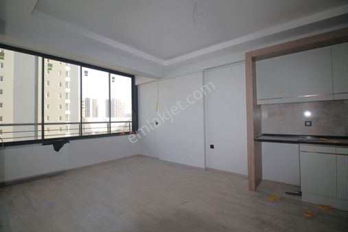 Retro’dan Denize Yürüme Mesafesinde Olacağınız Site İçi Konsept 2+1