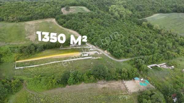 Arnavutköy Balaban Merkezine Yakın Çevrili Göl Manzaralı Arsa