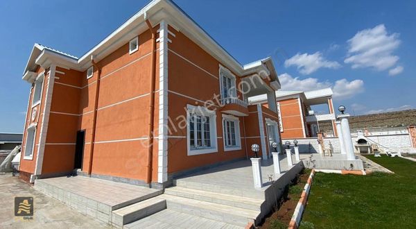 Diyarbakır Mardin Yolu Üzeri Satılık 6+1 Dublex Villa