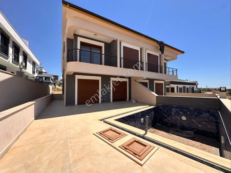 Hisar Mahallesi'nde 4 Adet Özel Havuzlu Villalarımız Satışta