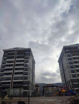 Azak Emlaktan Firuze Konutlarında 4+1 Satılık Lüks Daire