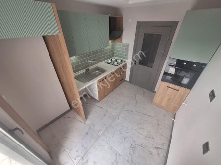 Kumsaldan Altınkumda Teras Gibi Balkona Sahip_2+1_ Sıfır Daire