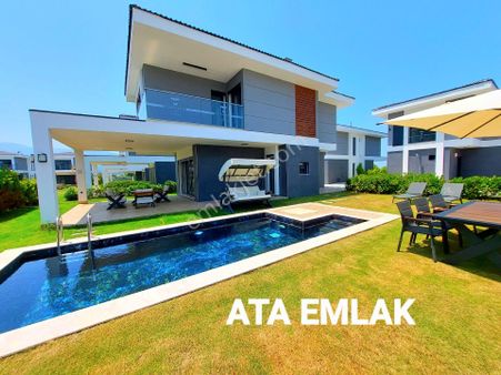Kuşadasında Özel Havuzlu Akıllı Ev Sistemli Ful Eşyalı Tek Müstakil Sıfır Villa