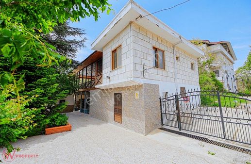 W Property Gözne'de 2630 M² Arsada Satılık 3 Katlı Taş Ev