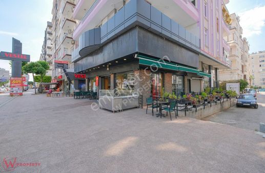 W Property Pozcu Gmk Üzeri Devren Kiralık Şık Tasarımlı Pastane